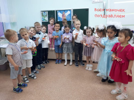 День матери День матери.